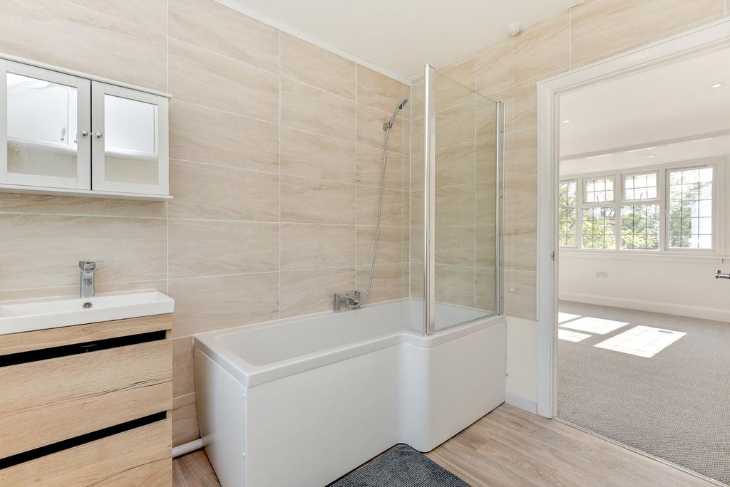 Bedroom 1 en-suite