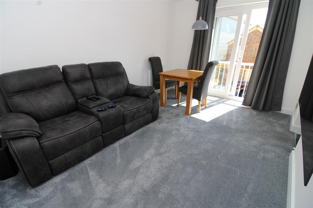 Lounge 2.JPG