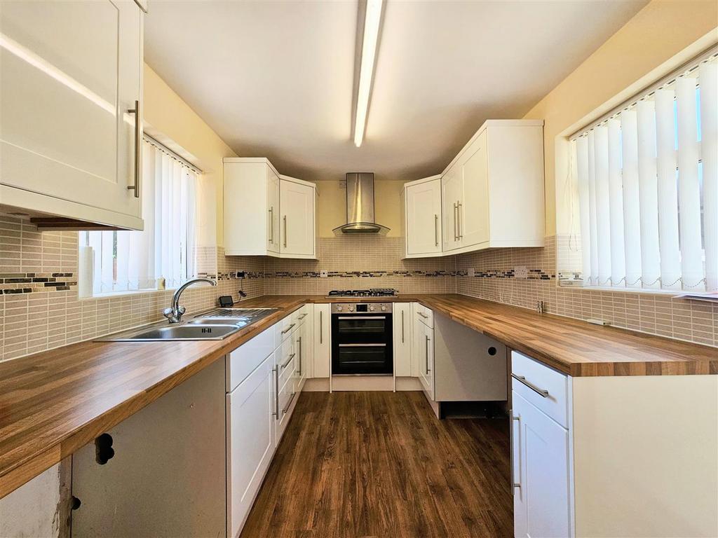 171 Coalway Road 10