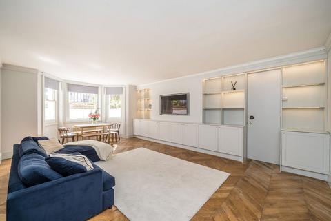 3 bedroom flat to rent, Strathmore Gardens, London W8
