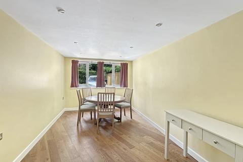 9 Greenlands, Cambridge, CB2 0QY