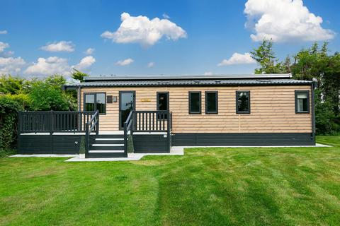 2 bedroom park home for sale, Burnby Lane, Pocklington, York, North Yorkshire, YO42 1UJ