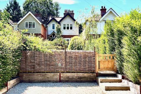 Acacia Copse Road, Haslemere, GU27 3QH