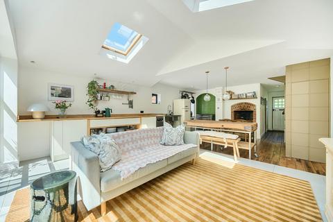 Acacia Copse Road, Haslemere, GU27 3QH