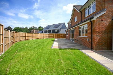 4 bedroom detached house for sale, Winter Place, Crowborough, TN6