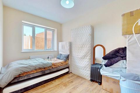 37a Quarles Park Road, Romford, RM6 4DE