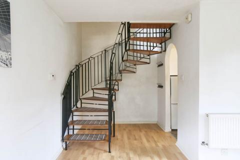 1 bedroom mews for sale, Priory Drive, Macclesfield