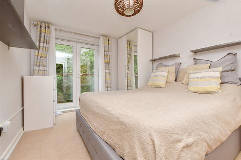 2 bedroom ground floor flat for sale, Godstone Road, Kenley, Surrey