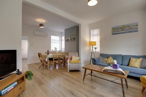 3 bedroom house for sale, Humber Road, North Ferriby