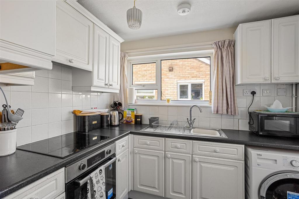 17 Chantry Close 37.jpg