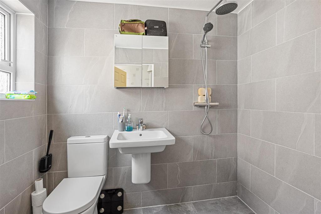 17 Chantry Close 43.jpg