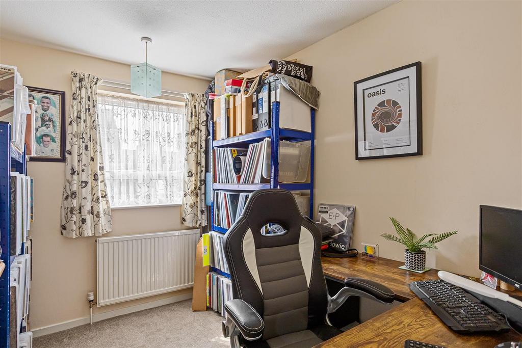 17 Chantry Close 7.jpg