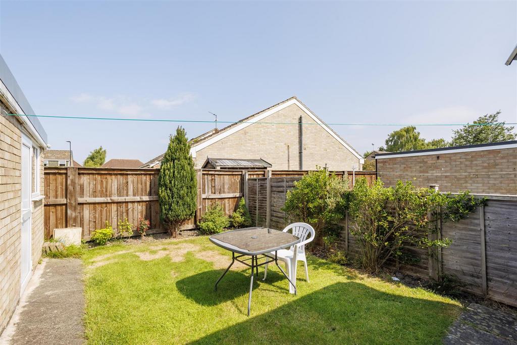 17 Chantry Close  1.jpg