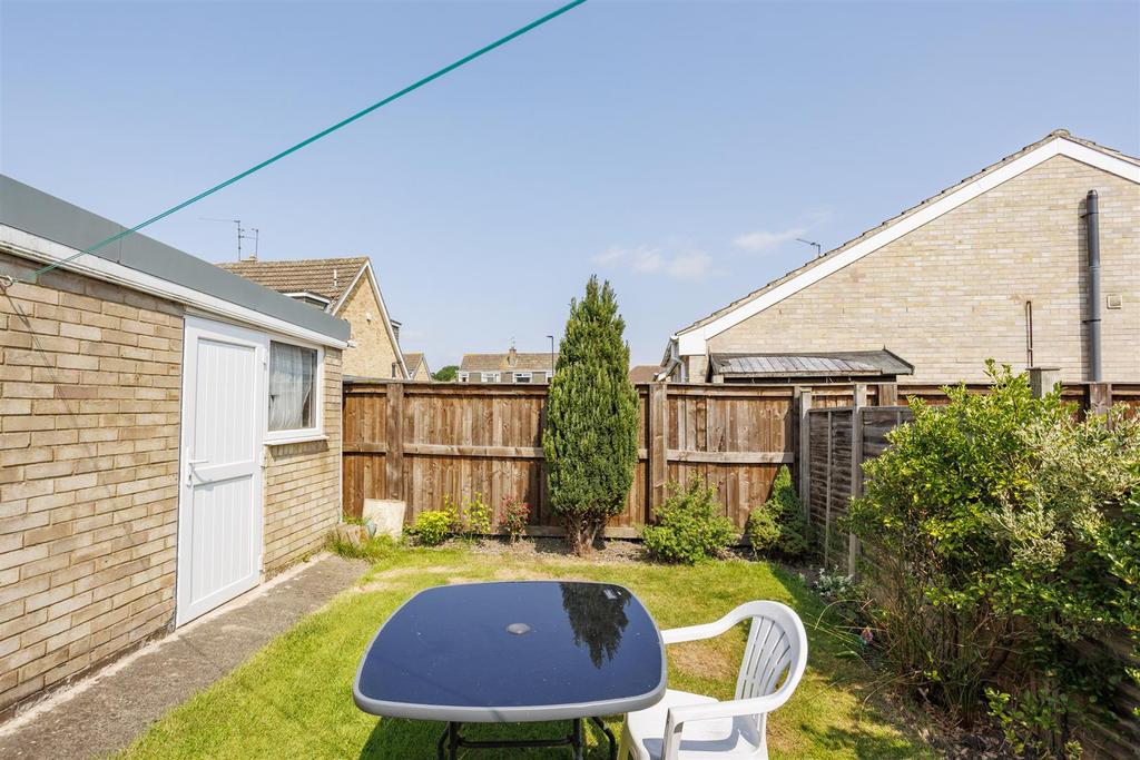 17 Chantry Close  2.jpg