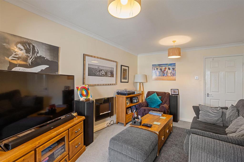17 Chantry Close 22.jpg