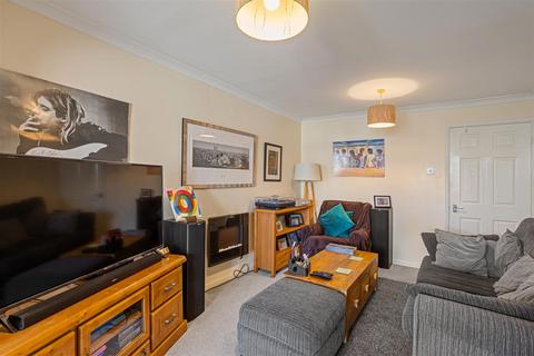 17 Chantry Close, York, YO24 2SJ