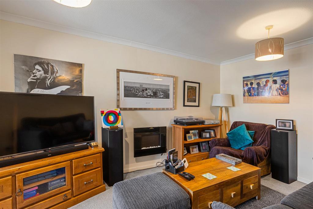 17 Chantry Close 25.jpg