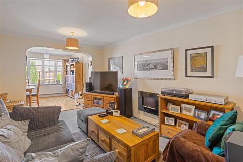 17 Chantry Close, York, YO24 2SJ