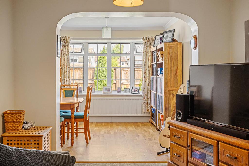 17 Chantry Close 19.jpg