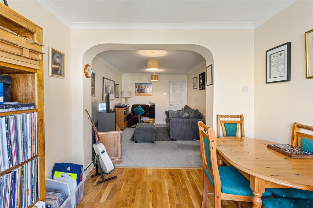 17 Chantry Close 31.jpg