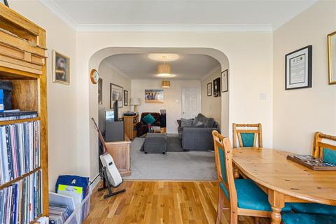 17 Chantry Close, York, YO24 2SJ