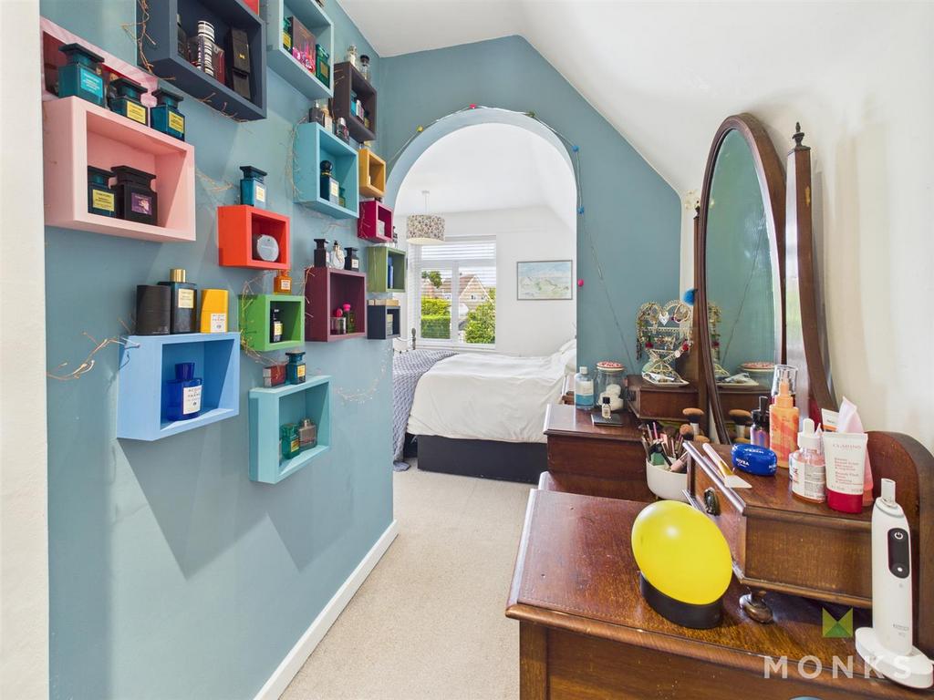 CAM01420 G0-PR0673-STILL002.jpg