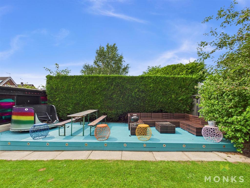 CAM01420 G0-PR0673-STILL019.jpg