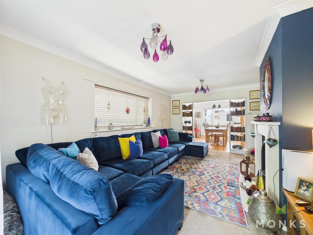 CAM01420 G0-PR0673-STILL007.jpg