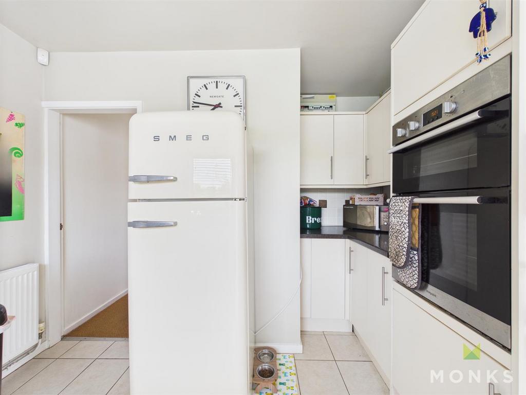 CAM01420 G0-PR0673-STILL011.jpg