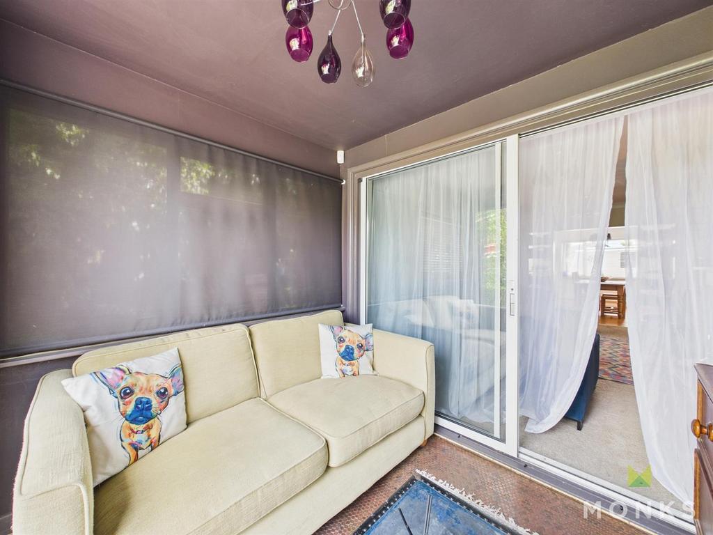 CAM01420 G0-PR0673-STILL006.jpg