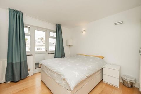 3 bedroom flat for sale, Belsize Park, London NW3