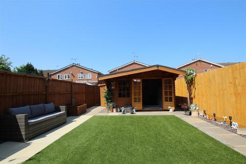 2 bedroom semi-detached house for sale, Christopher Drive, Leicester