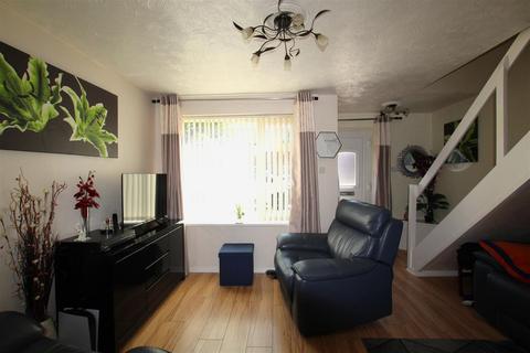 2 bedroom semi-detached house for sale, Christopher Drive, Leicester