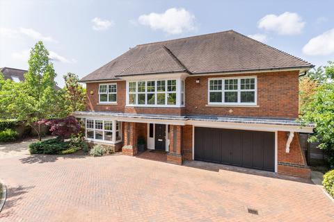 4 Brookfield Place, Cobham, KT11 2BY