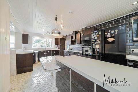 undefined, The Avenue, Worsley, M28