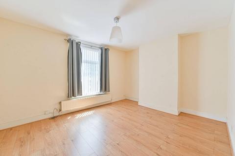 182 Congleton Grove, London, SE18 7HL