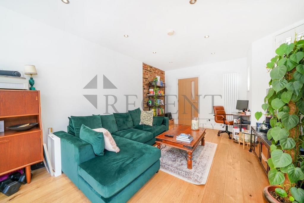Apartment in London - View 3