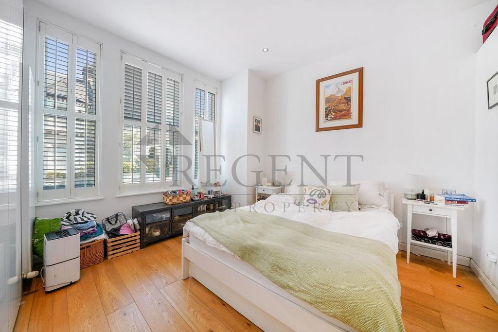 Apartment in London - View 5
