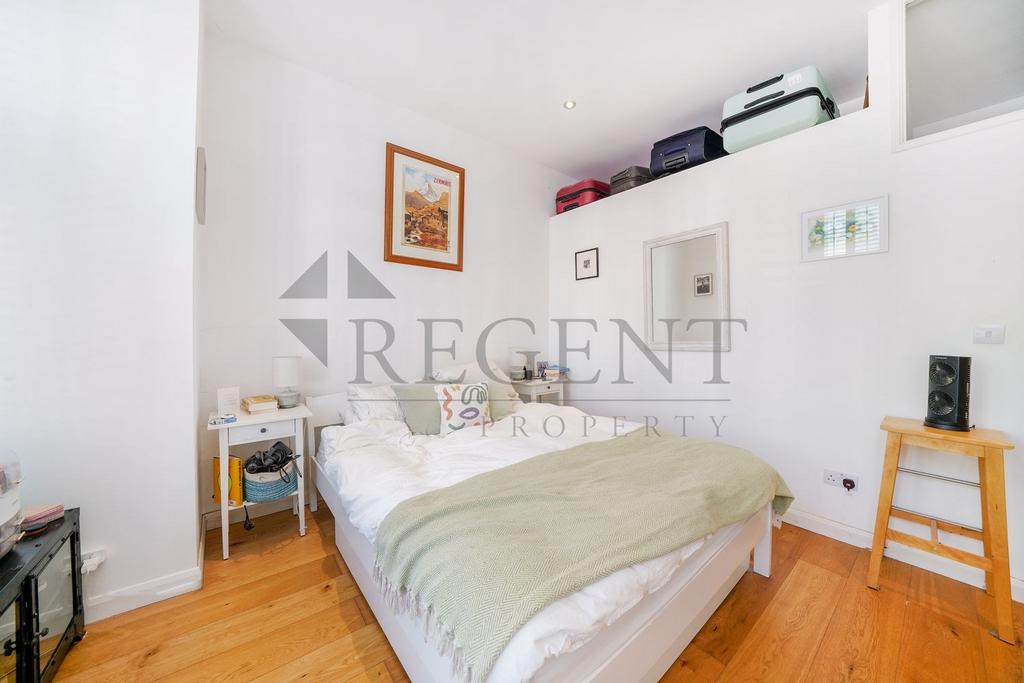 Apartment in London - More