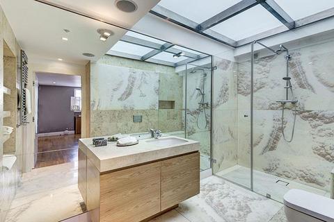 6 bedroom semi-detached house to rent, Princes Gate, London SW7