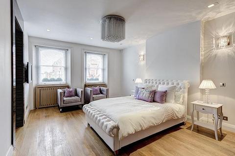 6 bedroom semi-detached house to rent, Princes Gate, London SW7