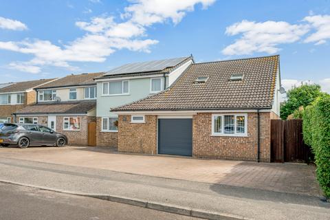 4 bedroom detached house for sale, Welland Way, Oakham