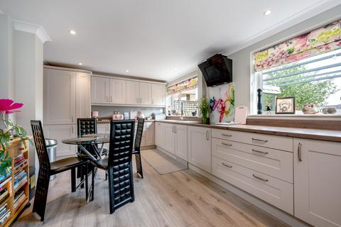 4 bedroom detached house for sale, Welland Way, Oakham