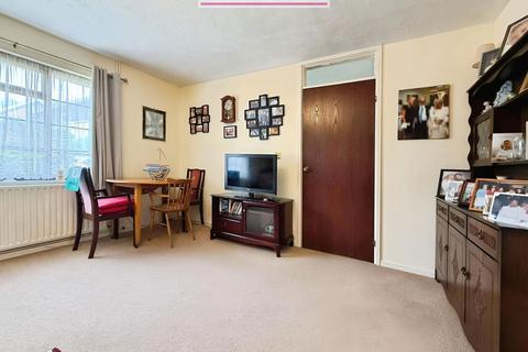 59 Whitecroft, Swanley, BR8 7YJ