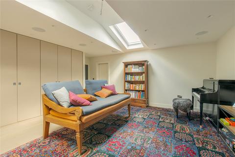 3b Rayleigh Close, Cambridge, CB2 8AZ