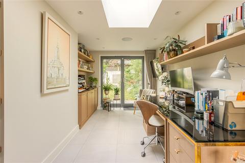 3b Rayleigh Close, Cambridge, CB2 8AZ