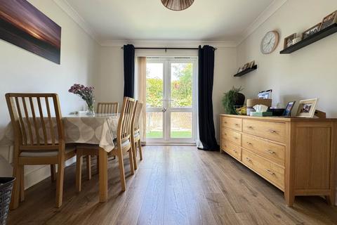 15 Arthurs Lea, Abbotsham, Bideford, EX39 5AN