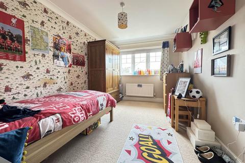 15 Arthurs Lea, Abbotsham, Bideford, EX39 5AN