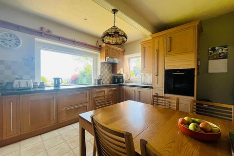 2 bedroom cottage for sale, Calder Bank, Bradford BD13
