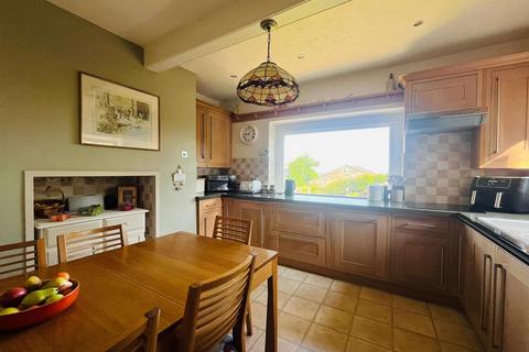 2 bedroom cottage for sale, Calder Bank, Bradford BD13